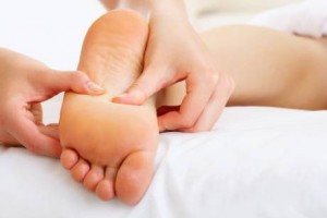 Как сделать массаж ног?