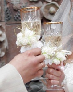 Свадебные бокалы: русские традиции европейского качества